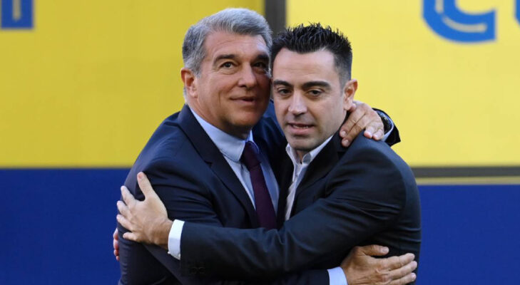 Președintele Barcelonei s-a emoționat când a anunțat că Xavi va rămâne la conducerea echipei până la încheierea contractului